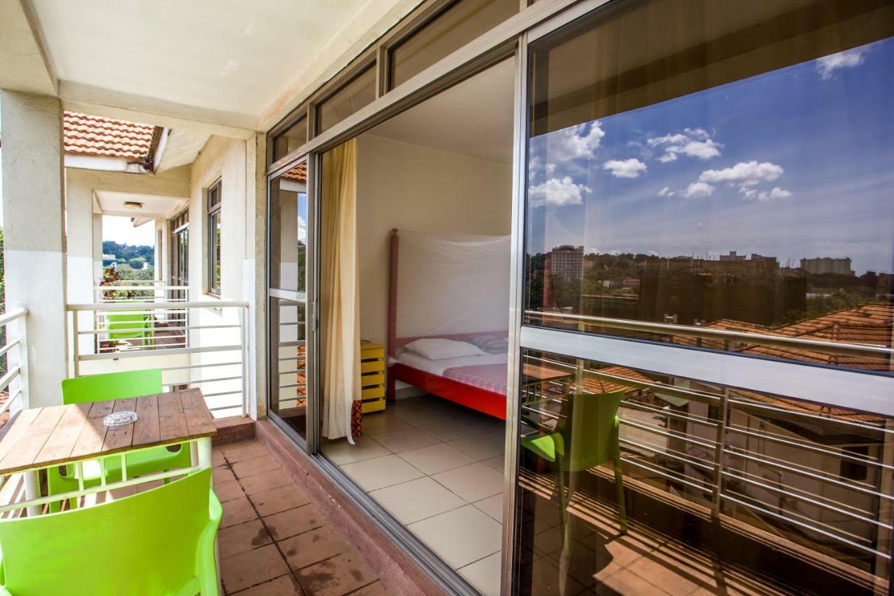 Hostel Bushpig Backpackers Kampala Exterior foto