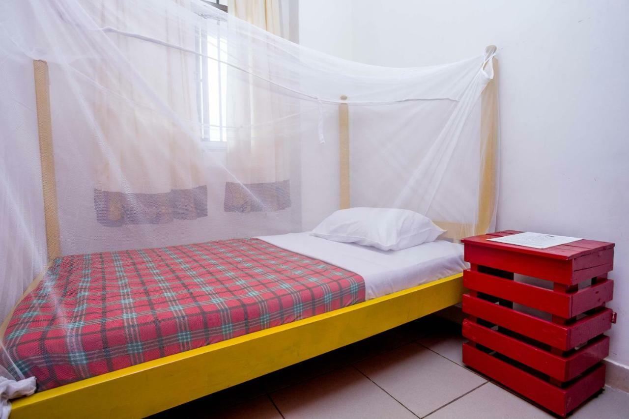 Hostel Bushpig Backpackers Kampala Exterior foto